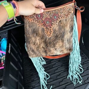 Ariat crossbody